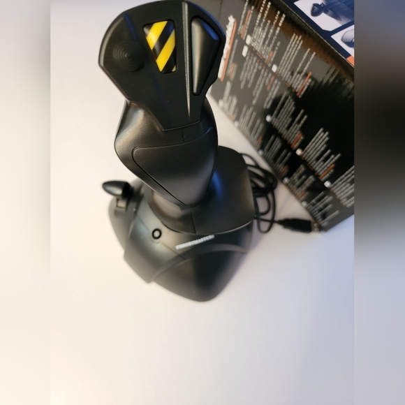 Thrustmaster USB Joystick for PC, VR 2960623 - Picture 11 of 11